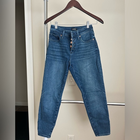 Women’s Express Mid Rise Jeans - Picture 2 of 5